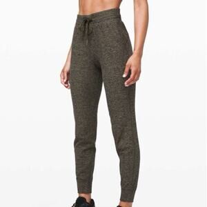 Lululemon Ready to Rulu Pant 29"
